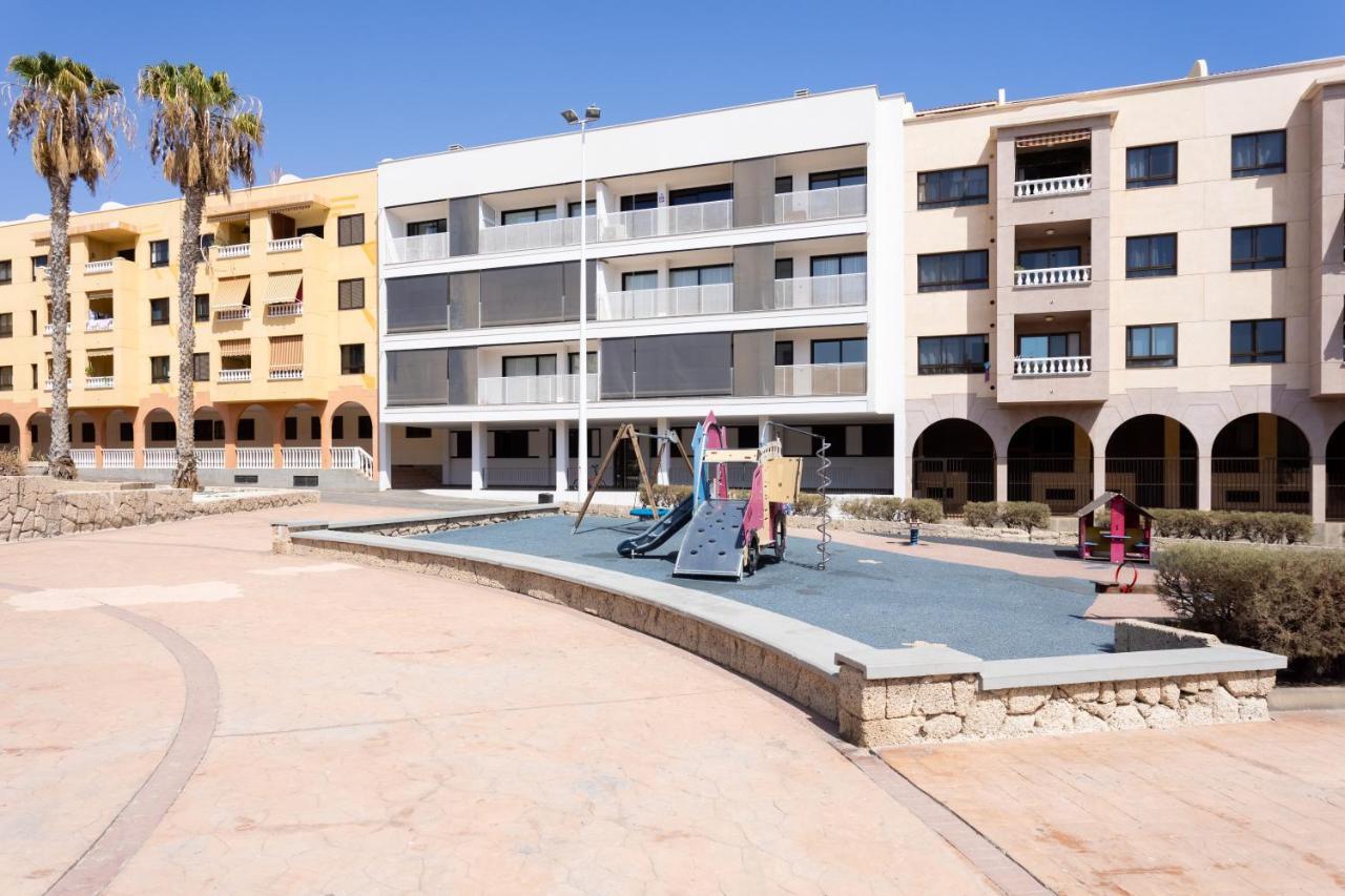 New 140M2 Loft-Style Flat At Town Heart, 3 Beaches Close Casa Leon El Medano  Exterior photo