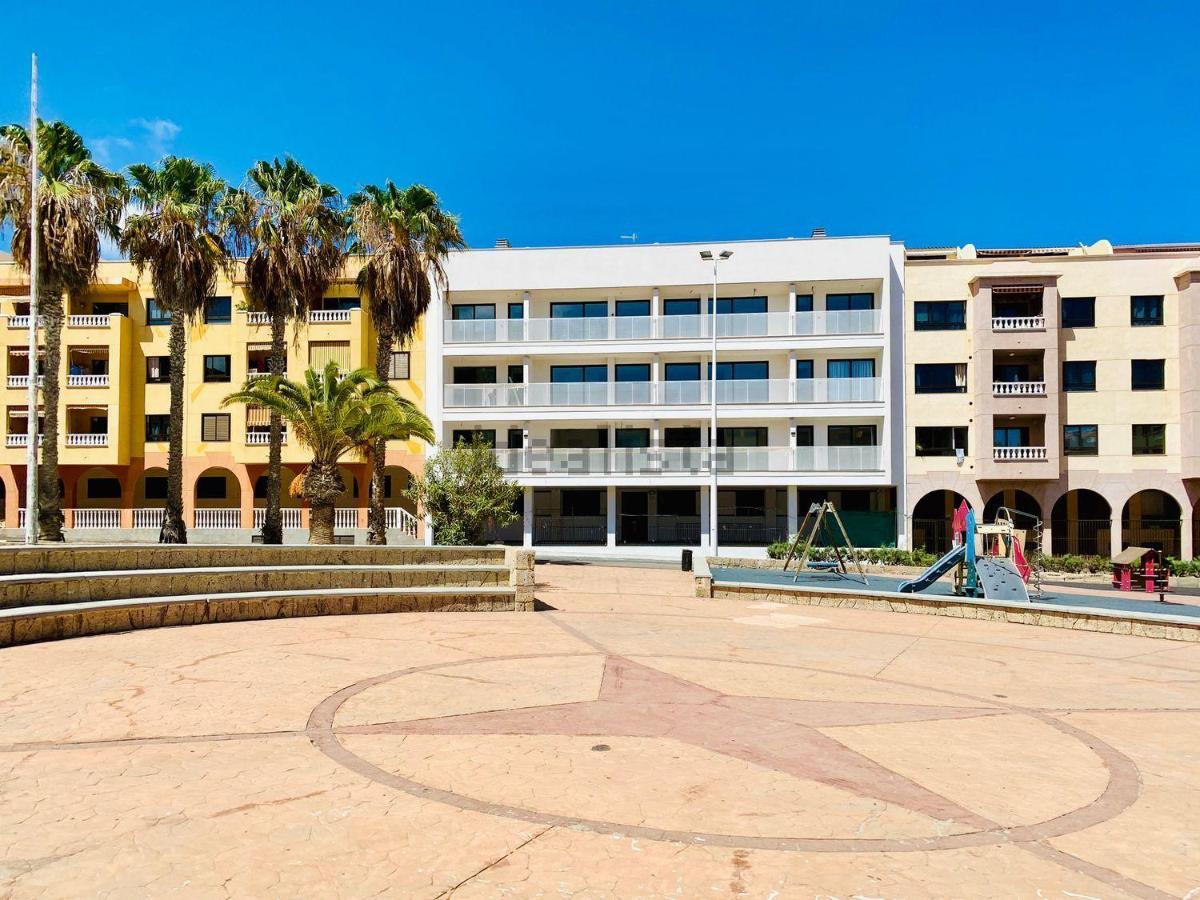 New 140M2 Loft-Style Flat At Town Heart, 3 Beaches Close Casa Leon El Medano  Exterior photo